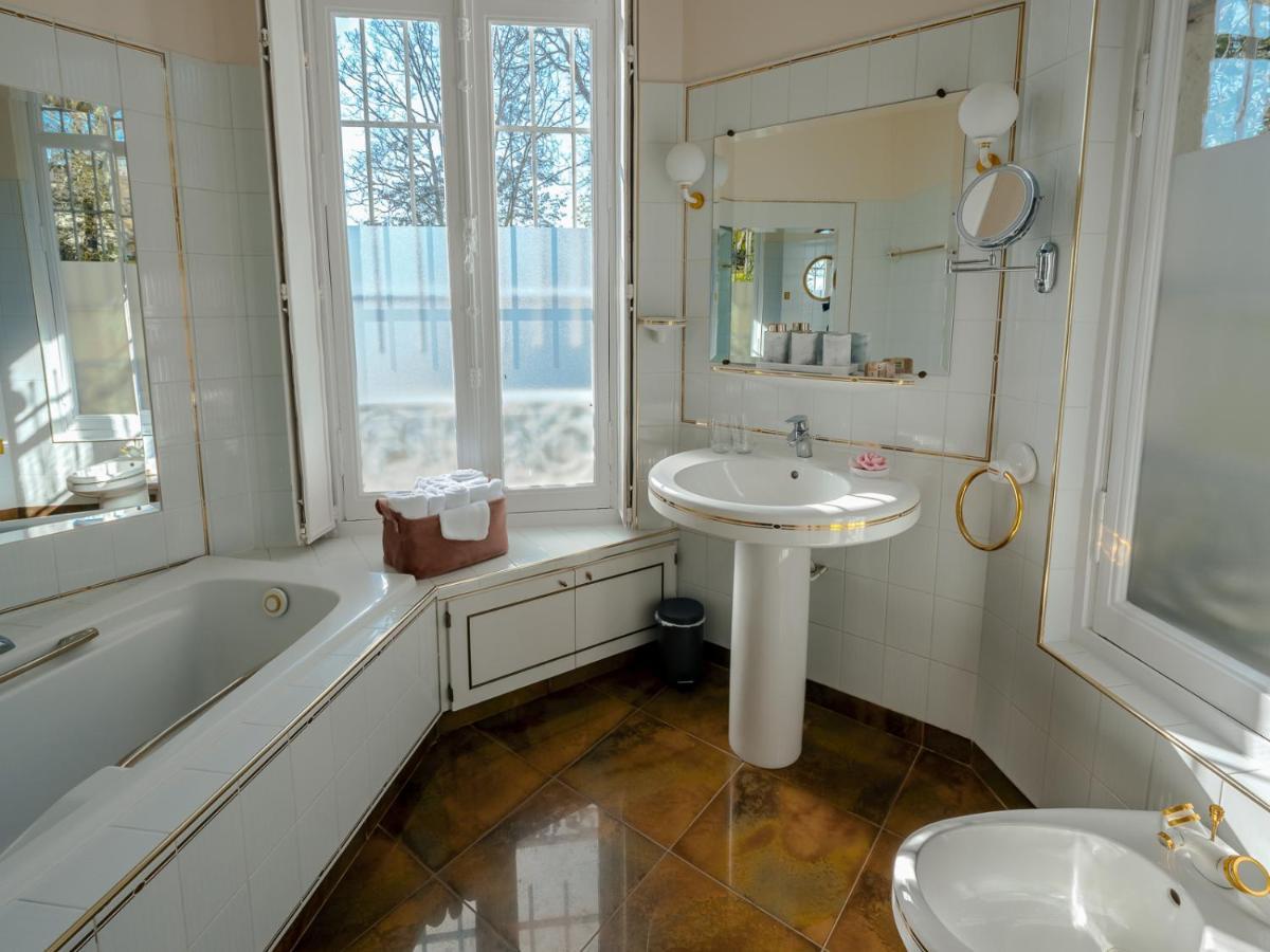 Chateau Des Orchidees En Val De Loire Сомюр Екстериор снимка
