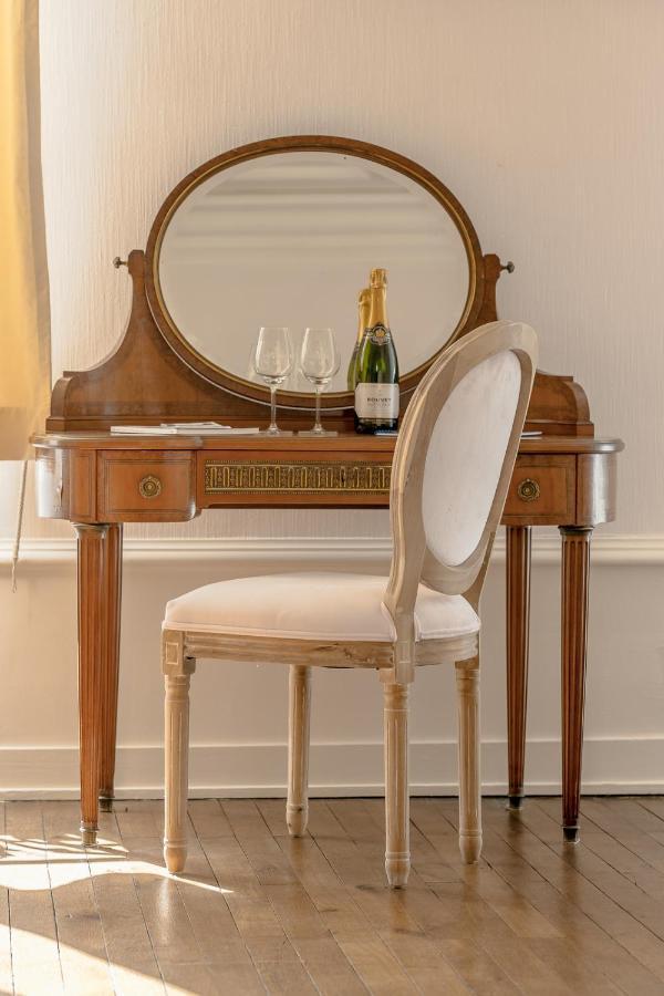 Chateau Des Orchidees En Val De Loire Сомюр Екстериор снимка